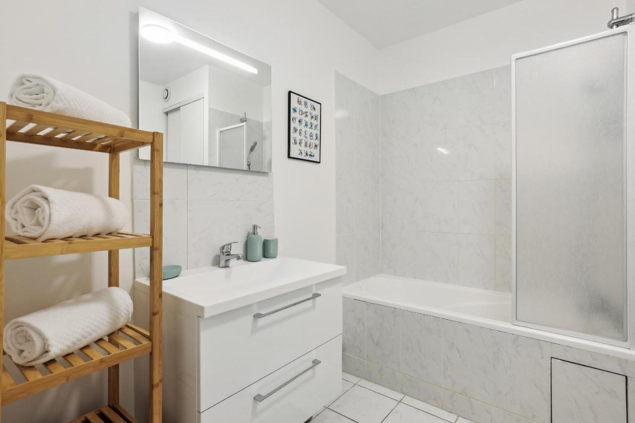 Le Montesquieu Apartment แวร์ซาย ภายนอก รูปภาพ